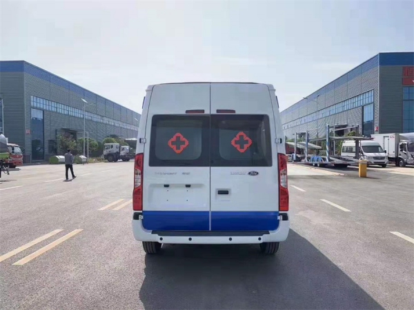 國六福特V348長軸中頂救護(hù)車