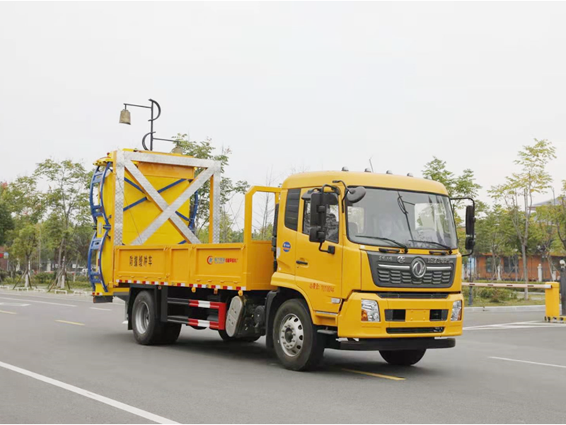 東風天錦康機210馬力防撞緩沖車(外擴型)