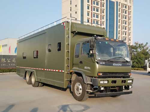 五十鈴后八輪宿營車(24人)